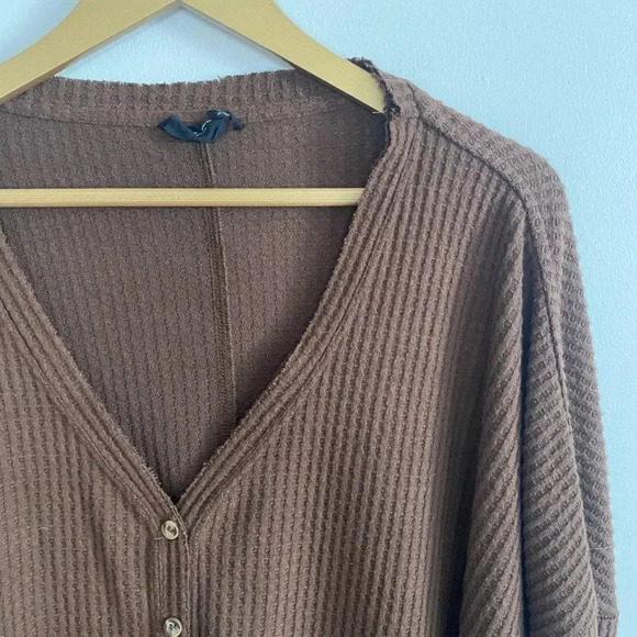 Out From Under Urban Outfitters Oversized Thermal Button Top - Picture 4 of 12